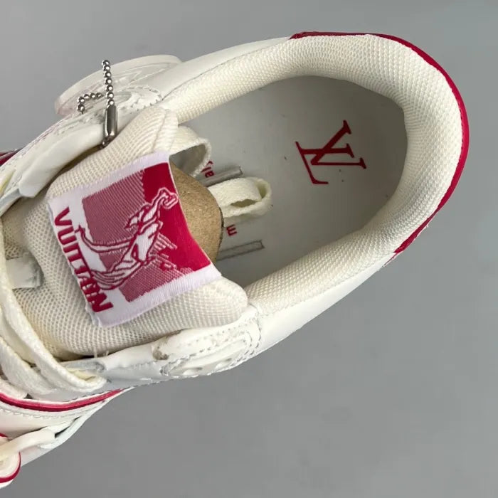 Tênis LV Trainer branco violeta da Elventi com detalhes em violeta e interior acolchoado