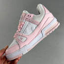 Tênis LV Trainer rosa feminino da Elventi com design moderno e detalhes em branco e rosa