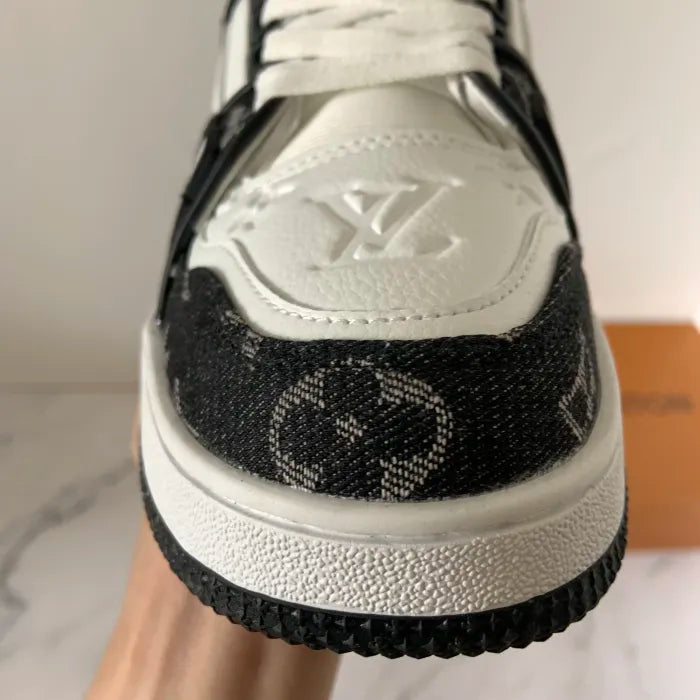 LV Trainer Preto Branco