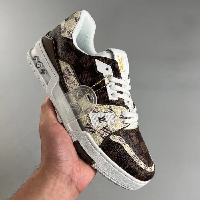 LV Trainer Marrom Monograma