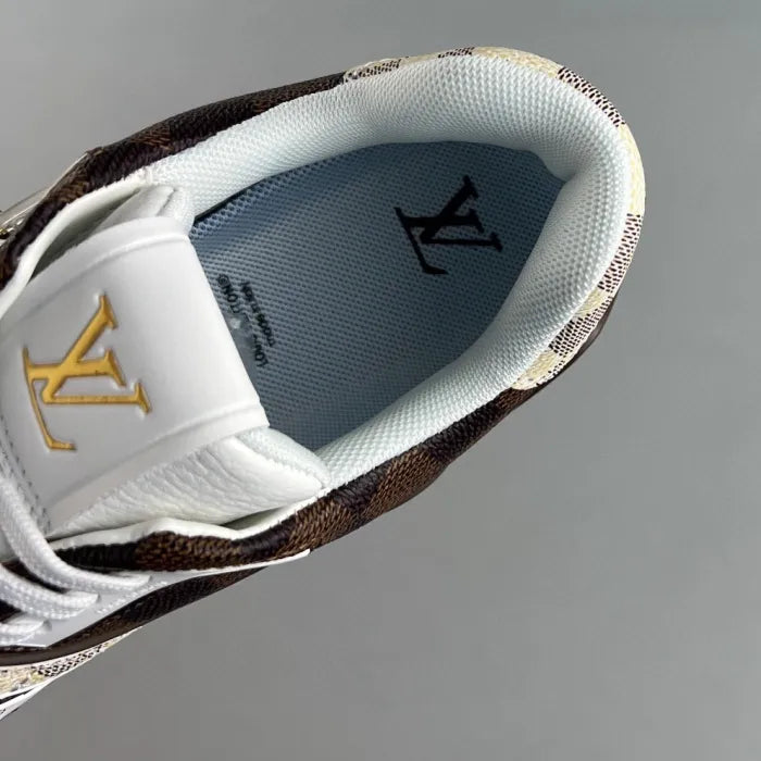 LV Trainer Marrom Monograma