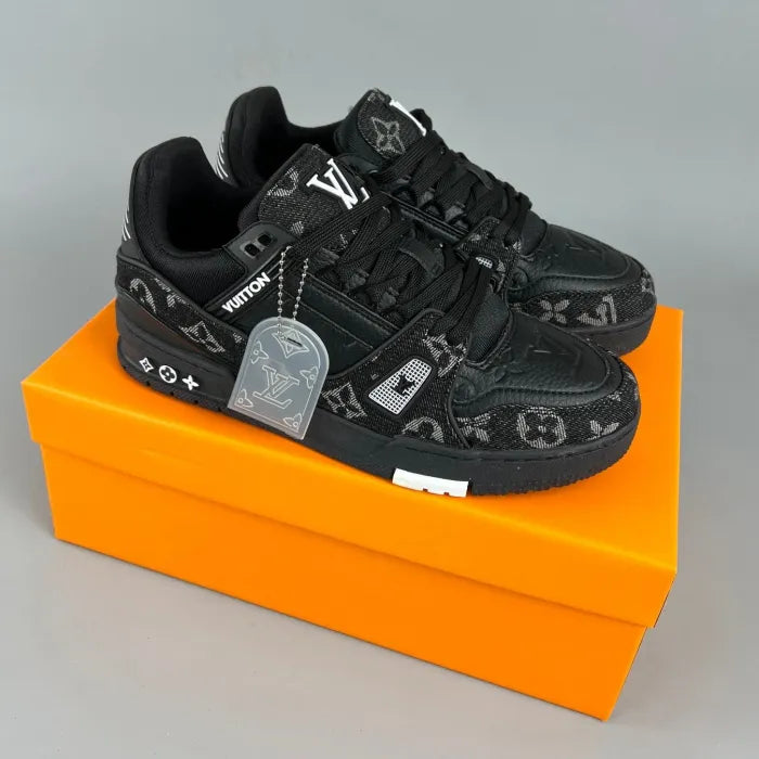 LV Trainer Preto