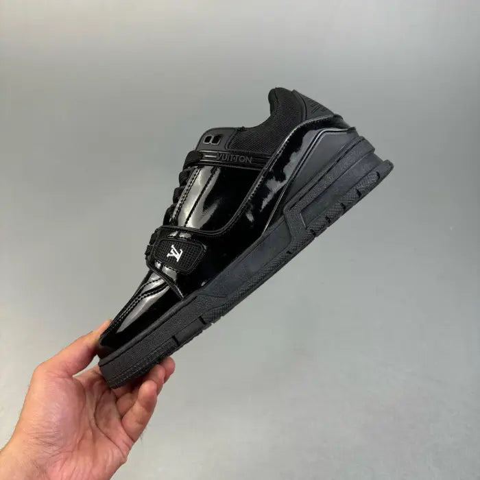LV Trainer Preto