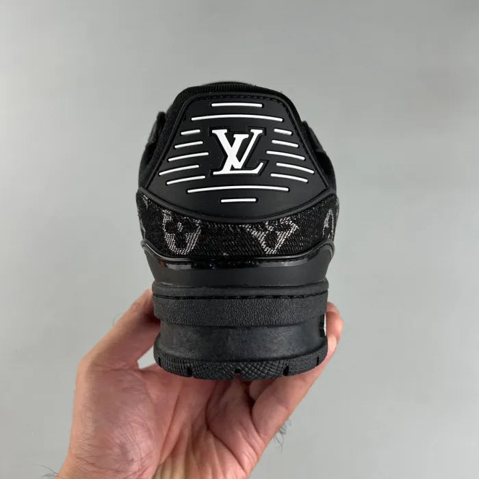 LV Trainer Preto