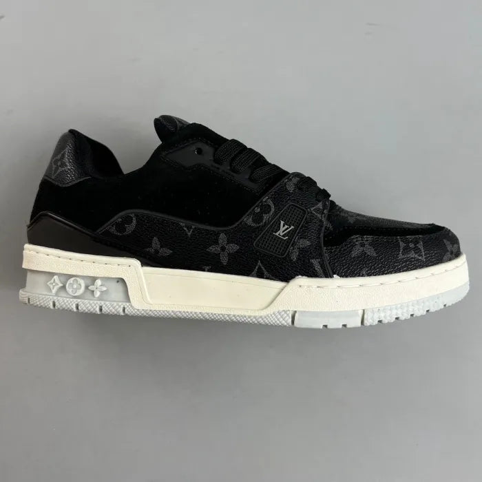 lv-trainer-preto